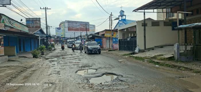 Pemkab Dairi Mulai Kerjakan Tiga Paket Pemeliharaan Jalan Hotmix di Sekitar Kota Sidikalang