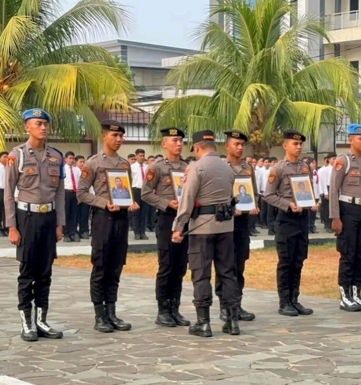 Pemberhentian PTDH terhadap 4 personil anggota POLDA SULUT di pecat KAPOLDA YUDO  HERMANTO dengan tidak hormat