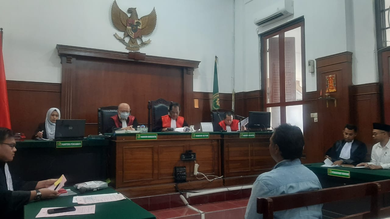 Saksi Independen Ungkap Rangkaian Dugaan Pengeroyokan  Louis Prasetya di PN Surabaya