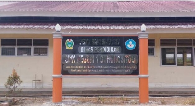 Diduga Realisasi Dana BOS SMK Negeri 1 Gunungsitoli Tak Transparan, Kepala Sekolah Sebut  Telah Diaudit BPK